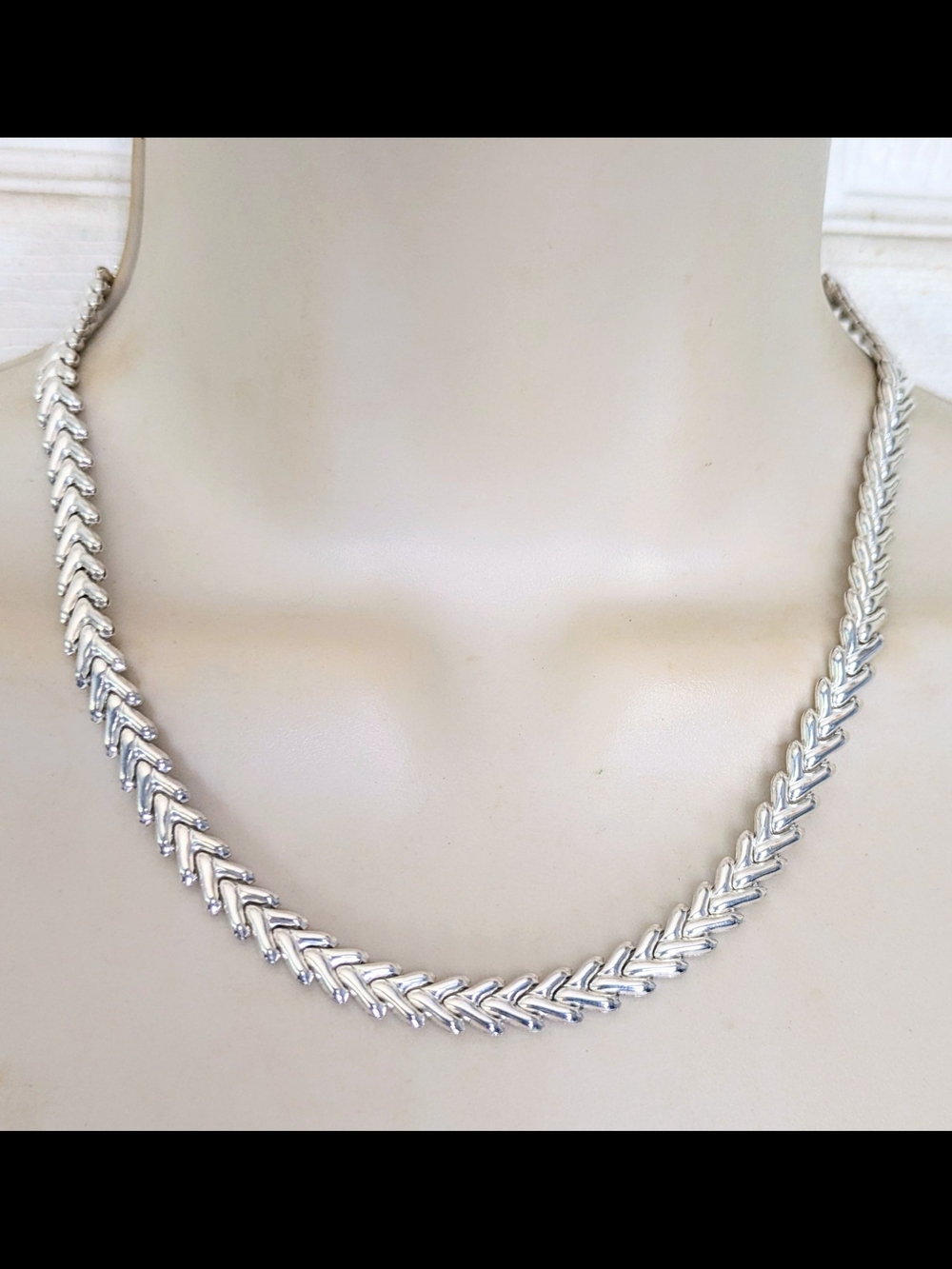 Italian Sterling Silver 925 Chevron V-link 18" Articulated Collar Necklace